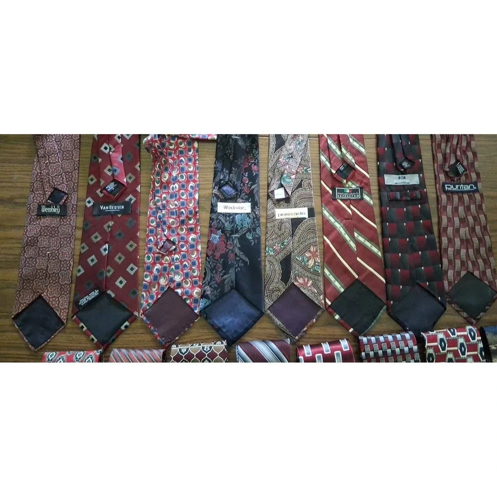 Lot of 16 Burgundy Maroon Neckties Name Brands Assorted Sizes VTG to Modern